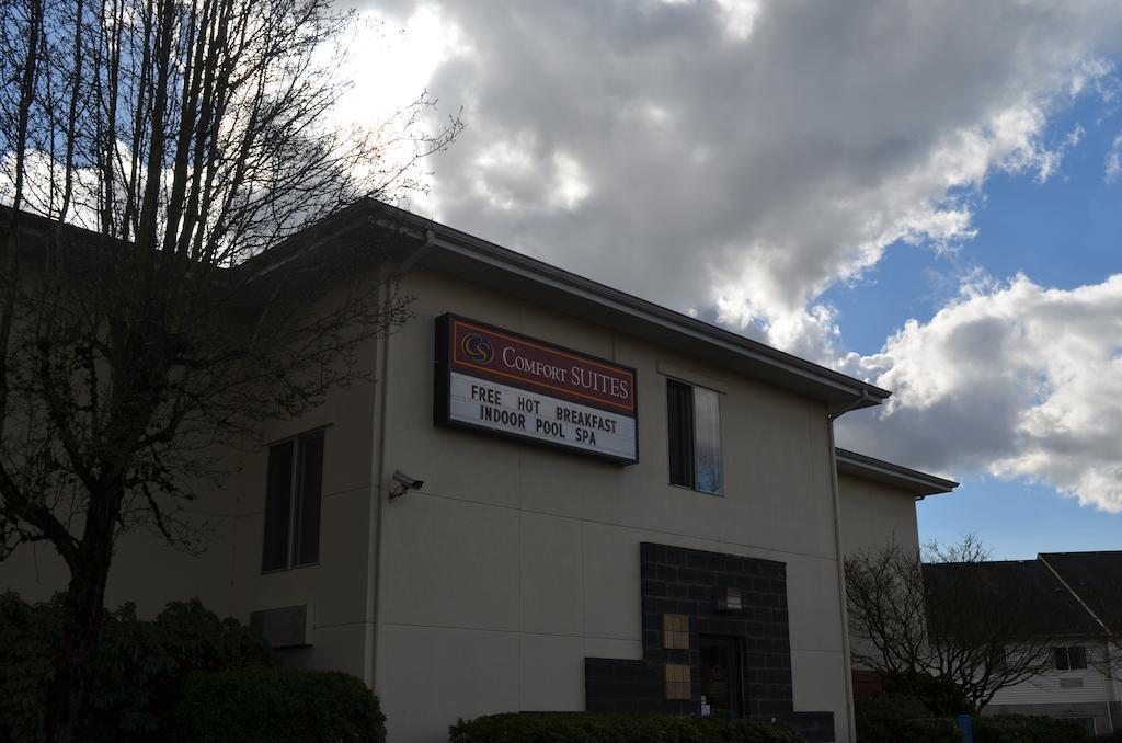 Comfort Suites Near Vancouver Mall Exterior foto
