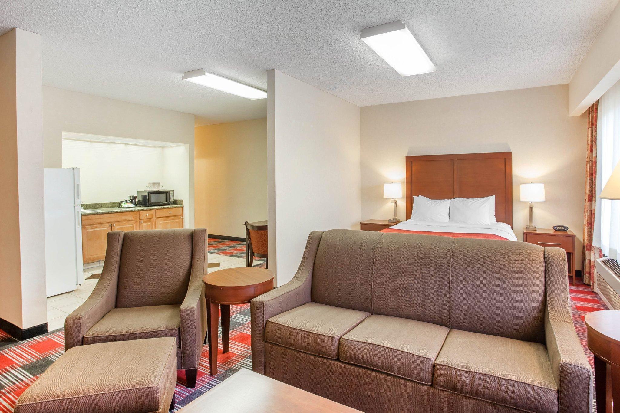 Comfort Suites Near Vancouver Mall Exterior foto