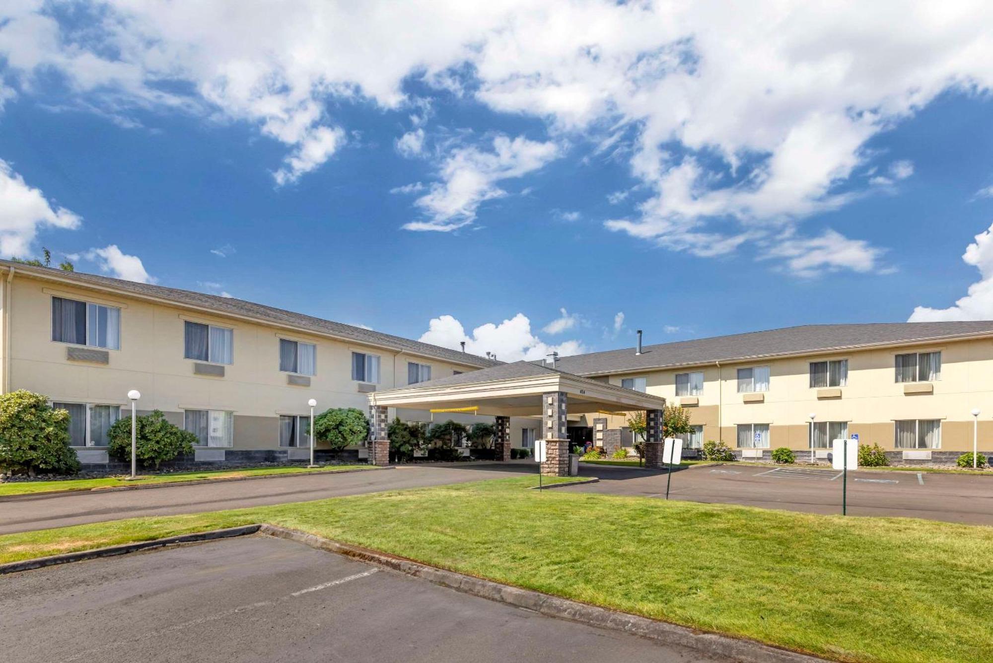 Comfort Suites Near Vancouver Mall Exterior foto